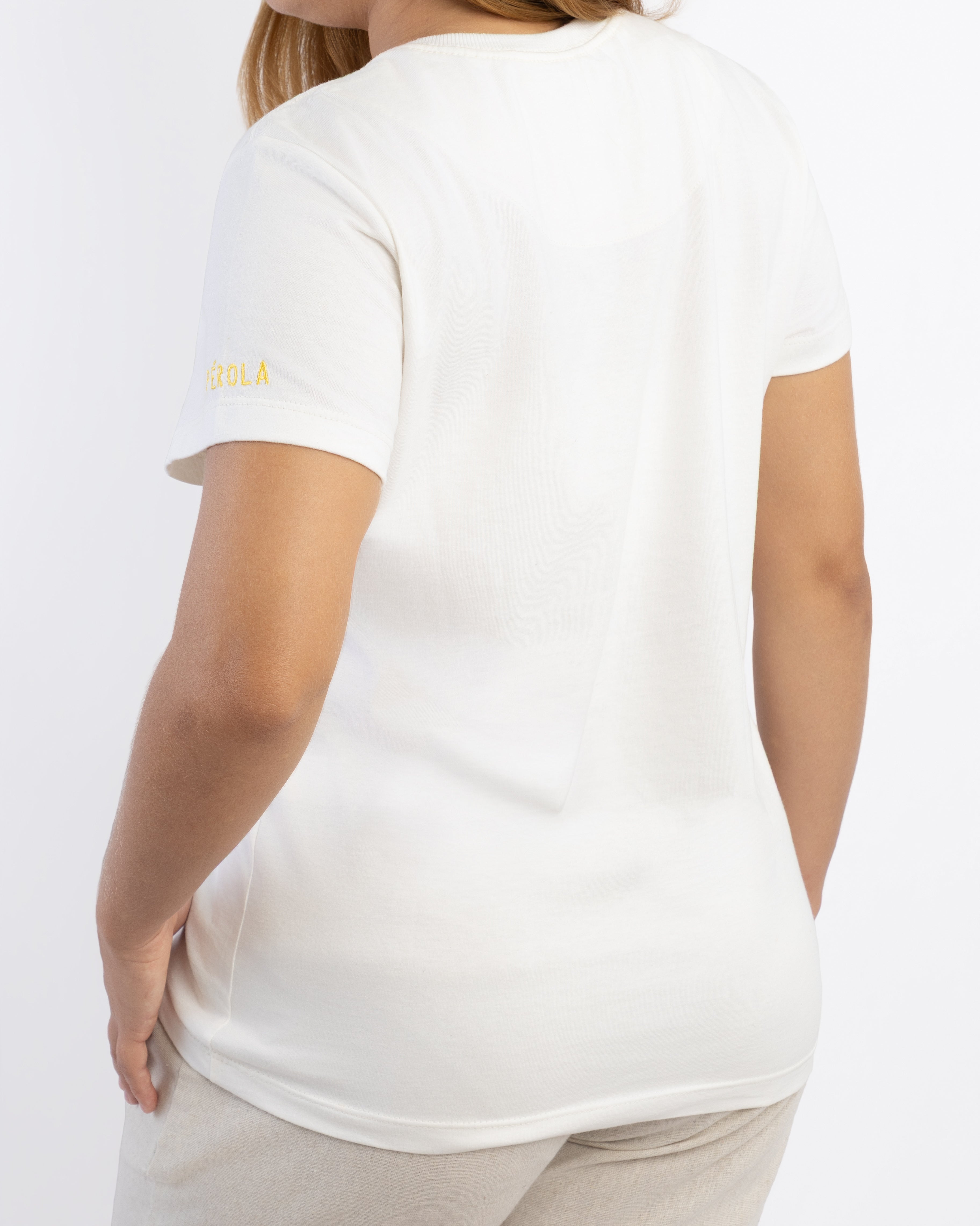 T-Shirt Bordada - Pérola