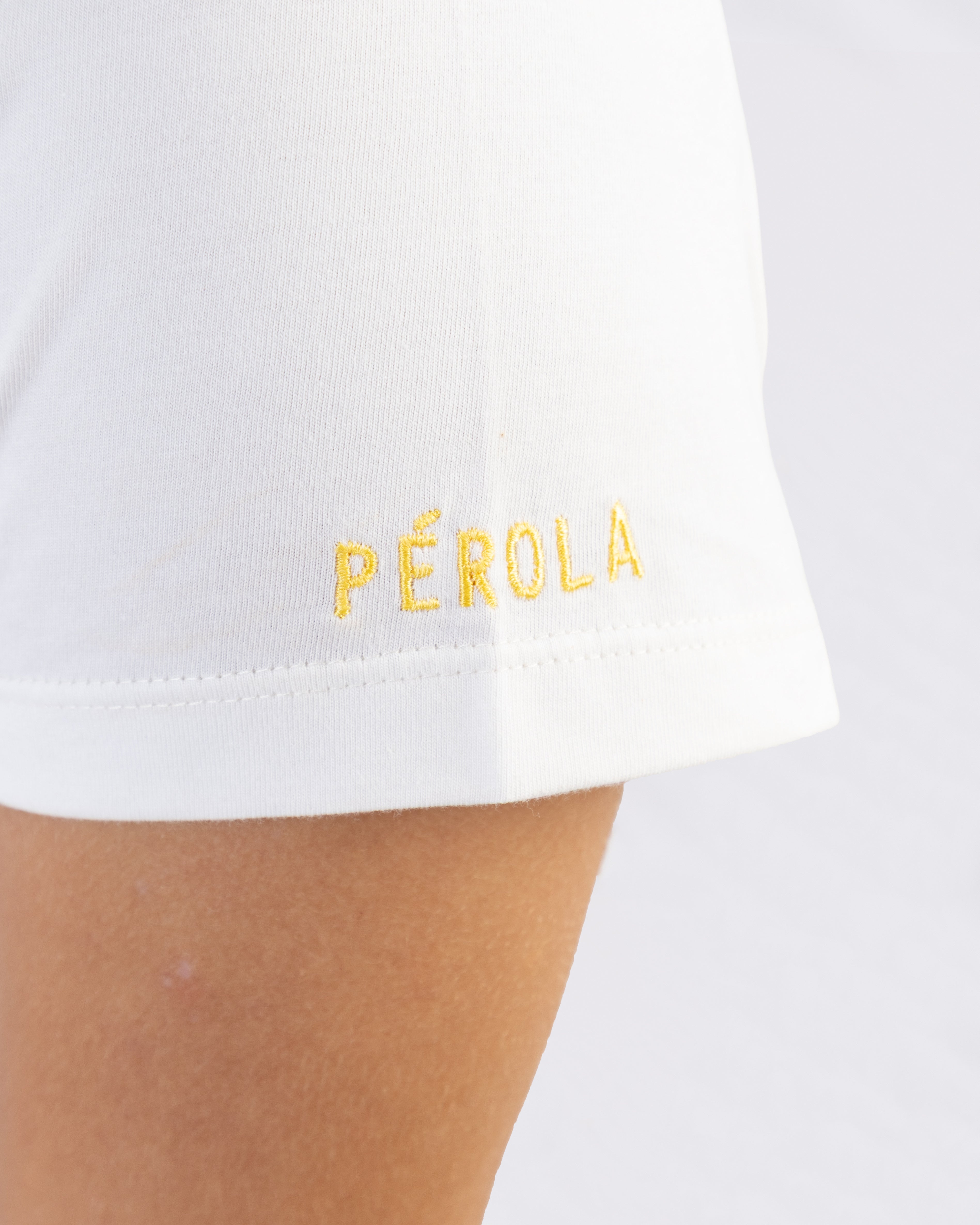 T-Shirt Bordada - Pérola