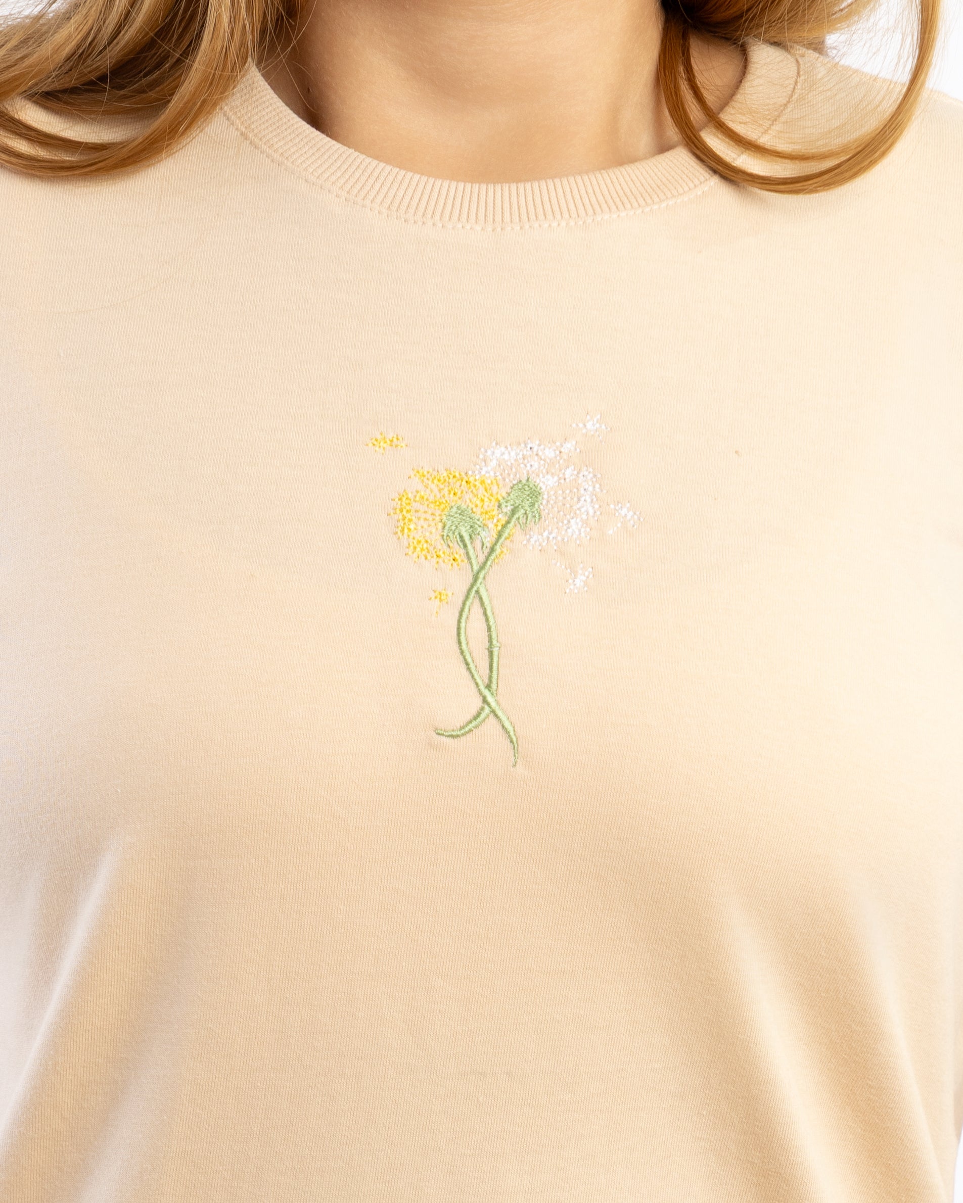 T-Shirt Bordada - Pérola
